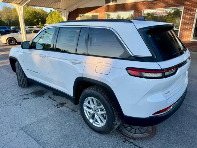 2025 Jeep Grand Cherokee GRAND CHEROKEE LAREDO X 4X4