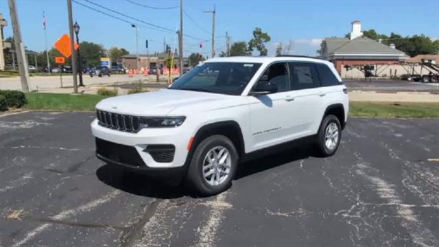 2025 Jeep Grand Cherokee GRAND CHEROKEE LAREDO X 4X4