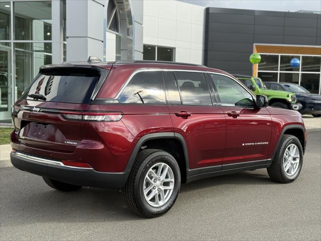 2025 Jeep Grand Cherokee GRAND CHEROKEE LAREDO X 4X4