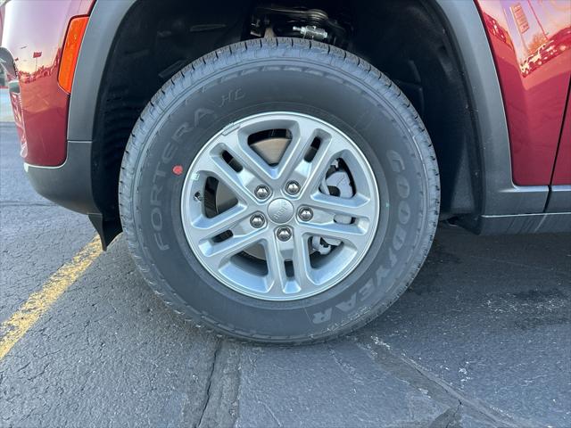 2025 Jeep Grand Cherokee GRAND CHEROKEE LAREDO 4X4 2025 Jeep Grand Cherokee GRAND CHEROKEE LAREDO 4X4