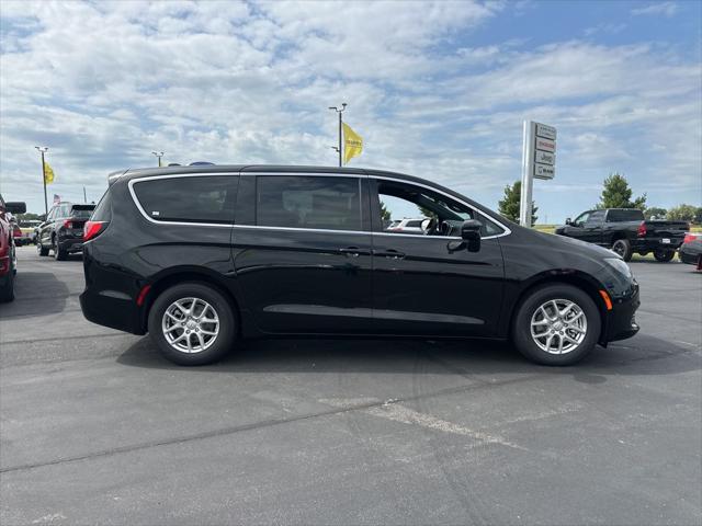 2026 Chrysler Voyager VOYAGER LX