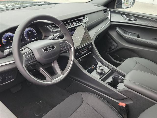 2025 Jeep Grand Cherokee GRAND CHEROKEE LAREDO X 4X4 2025 Jeep Grand Cherokee GRAND CHEROKEE LAREDO X 4X4