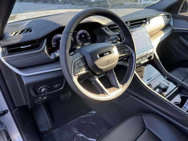 2025 Jeep Grand Cherokee GRAND CHEROKEE LIMITED 4X4 2025 Jeep Grand Cherokee GRAND CHEROKEE LIMITED 4X4