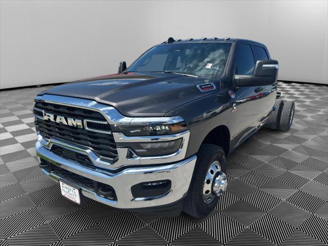 2026 RAM Ram 3500 Chassis Cab RAM 3500 TRADESMAN CREW CAB CHASSIS 4X4 60 CA 2026 RAM Ram 3500 Chassis Cab RAM 3500 TRADESMAN CREW CAB CHASSIS 4X4 60 CA