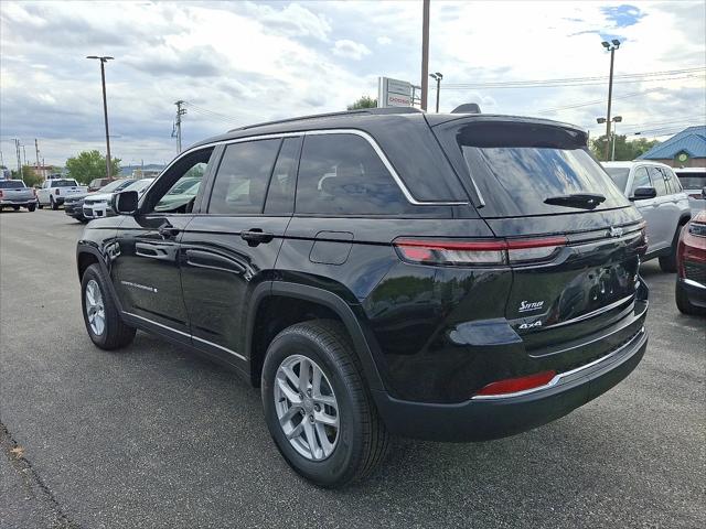 2025 Jeep Grand Cherokee Laredo X 4x4