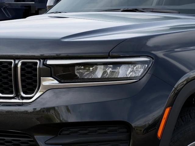 2025 Jeep Grand Cherokee Laredo X 4x4