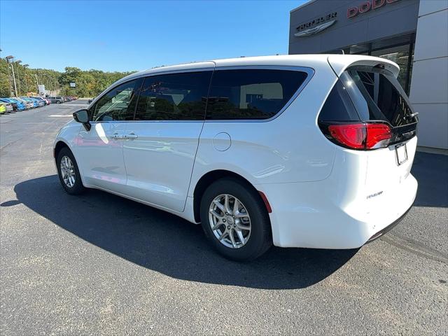 2026 Chrysler Voyager LX