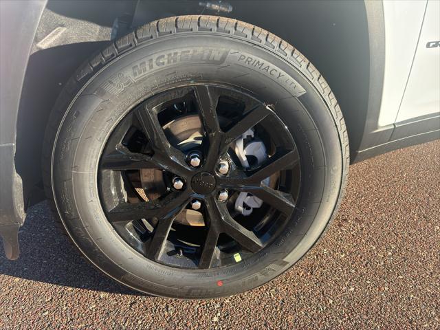 2025 Jeep Grand Cherokee GRAND CHEROKEE ALTITUDE 4X4 2025 Jeep Grand Cherokee GRAND CHEROKEE ALTITUDE 4X4