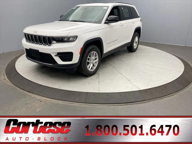 2025 Jeep Grand Cherokee GRAND CHEROKEE LAREDO X 4X4