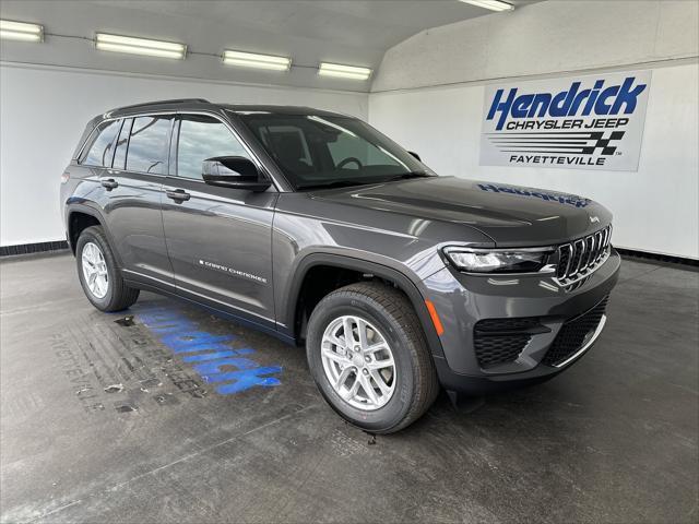 2025 Jeep Grand Cherokee GRAND CHEROKEE LAREDO X 4X4