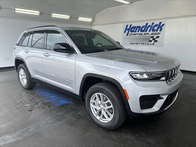 2025 Jeep Grand Cherokee GRAND CHEROKEE LAREDO X 4X4