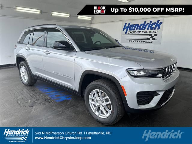 2025 Jeep Grand Cherokee GRAND CHEROKEE LAREDO X 4X4