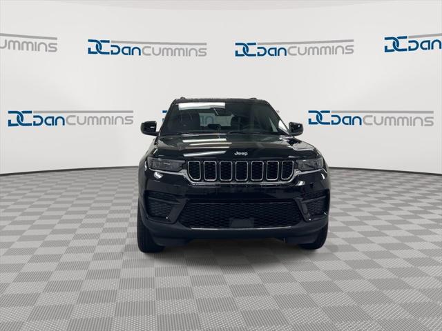 2025 Jeep Grand Cherokee GRAND CHEROKEE LAREDO X 4X4 2025 Jeep Grand Cherokee GRAND CHEROKEE LAREDO X 4X4