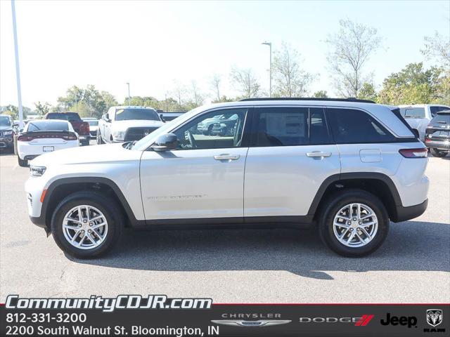 2025 Jeep Grand Cherokee GRAND CHEROKEE LAREDO X 4X4