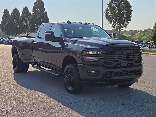 2026 RAM Ram 3500 RAM 3500 TRADESMAN CREW CAB 4X4 8 BOX