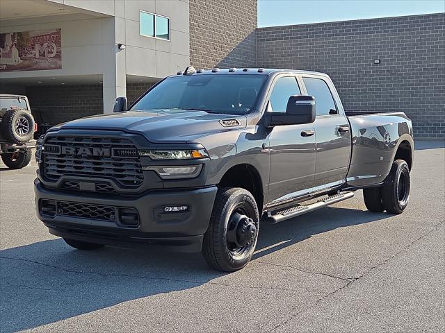 2026 RAM Ram 3500 RAM 3500 TRADESMAN CREW CAB 4X4 8 BOX