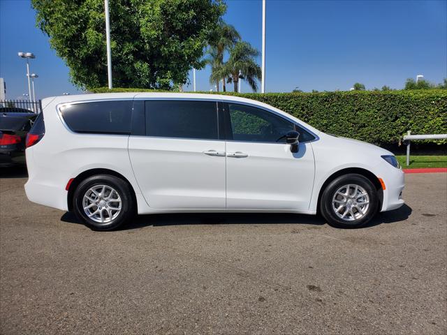2026 Chrysler Voyager VOYAGER LX