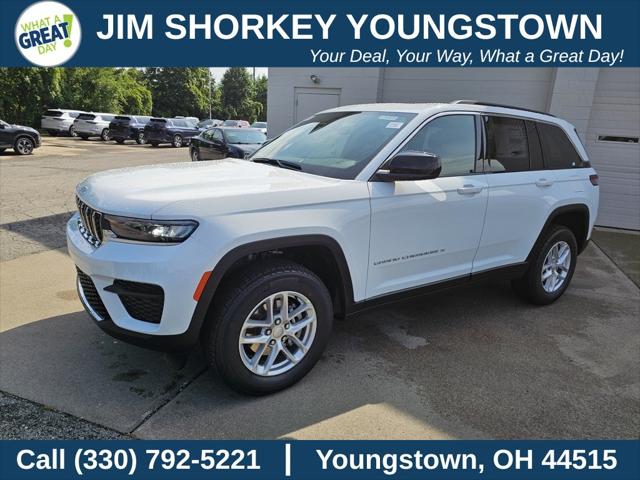 2025 Jeep Grand Cherokee GRAND CHEROKEE LAREDO X 4X4