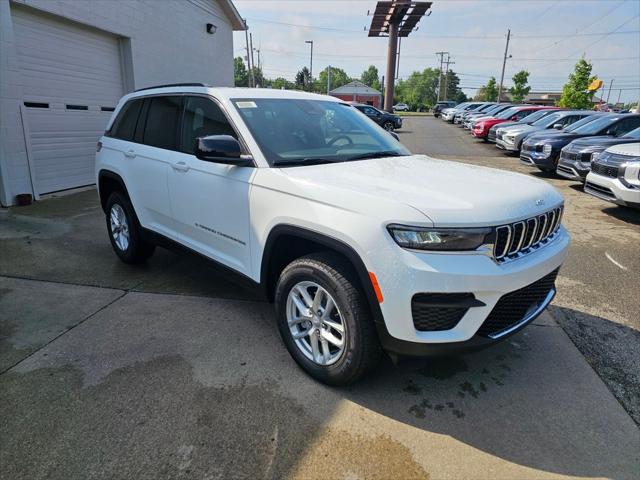2025 Jeep Grand Cherokee GRAND CHEROKEE LAREDO X 4X4