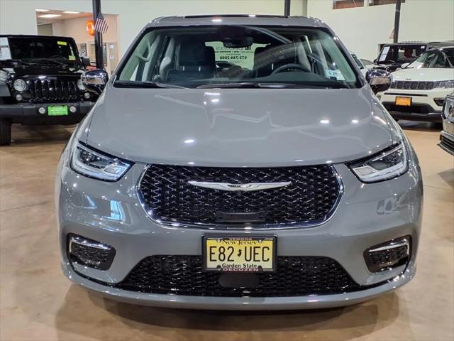 2023 Chrysler Pacifica Hybrid Limited