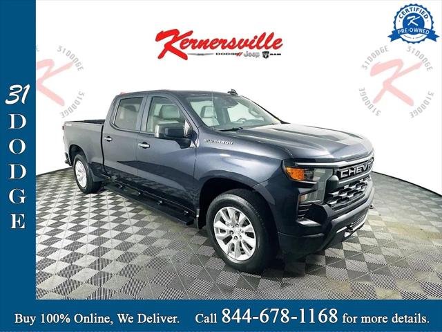 2022 Chevrolet Silverado 1500 4WD Crew Cab Standard Bed Custom