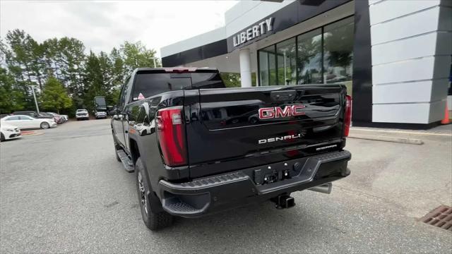 2025 GMC Sierra 2500HD 4WD Crew Cab Standard Bed Denali