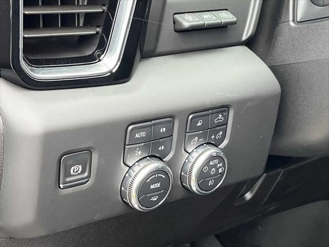 2025 GMC Sierra 2500HD 4WD Crew Cab Standard Bed Denali
