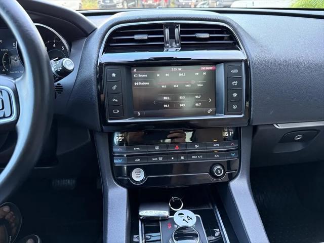 2018 Jaguar F-PACE 25t Premium