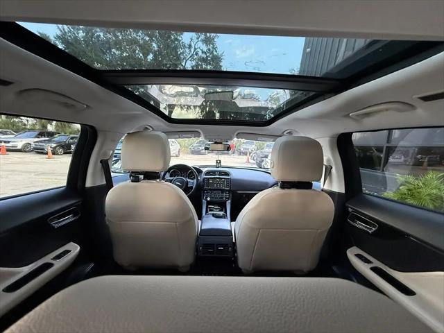 2018 Jaguar F-PACE 25t Premium