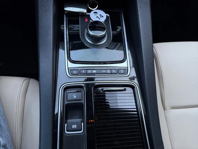 2018 Jaguar F-PACE 25t Premium