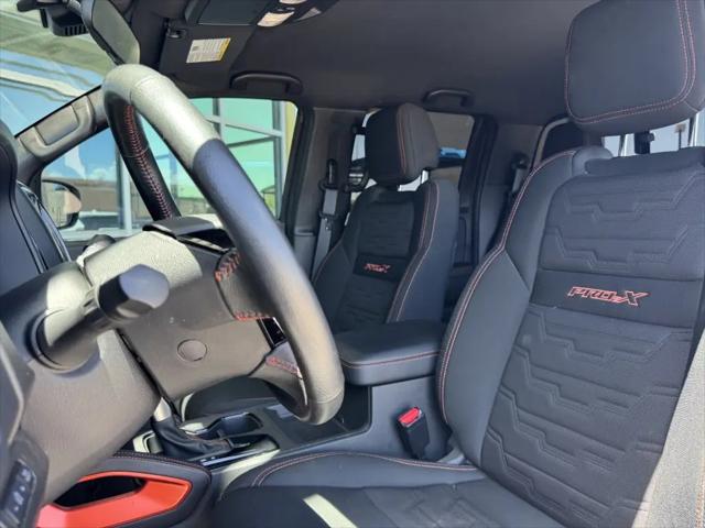 2024 Nissan Frontier Crew Cab PRO-X 4x2