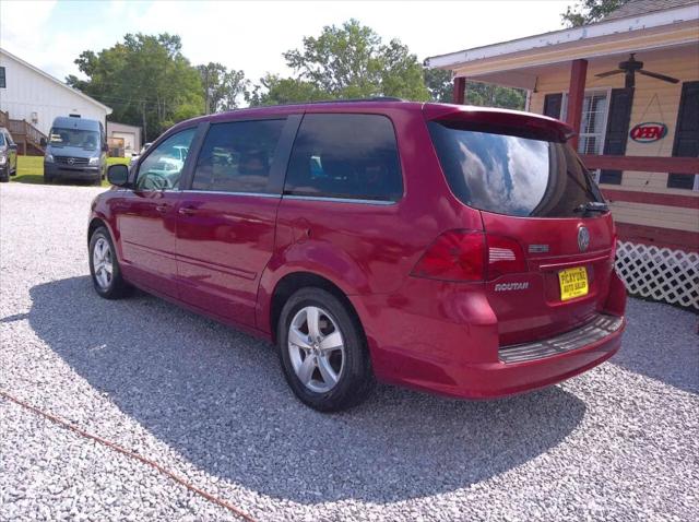 2011 Volkswagen Routan SE
