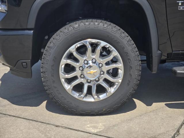 2025 Chevrolet Silverado 2500HD 4WD Crew Cab Standard Bed LTZ
