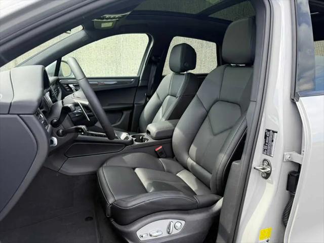 2025 Porsche Macan Macan