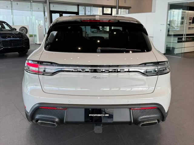 2025 Porsche Macan Macan