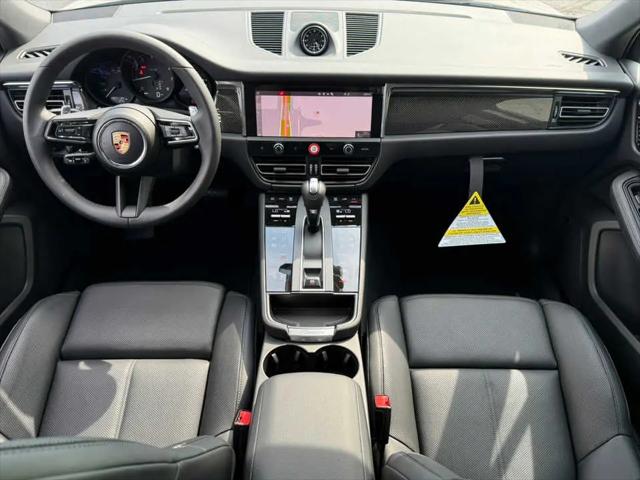 2025 Porsche Macan Macan