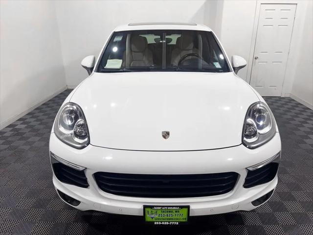 2016 Porsche Cayenne Standard