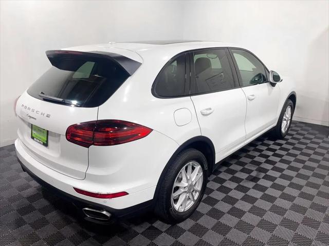 2016 Porsche Cayenne Standard