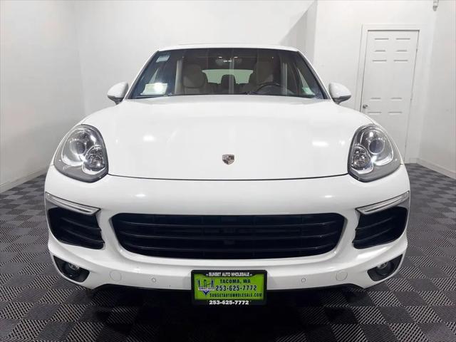 2016 Porsche Cayenne Standard