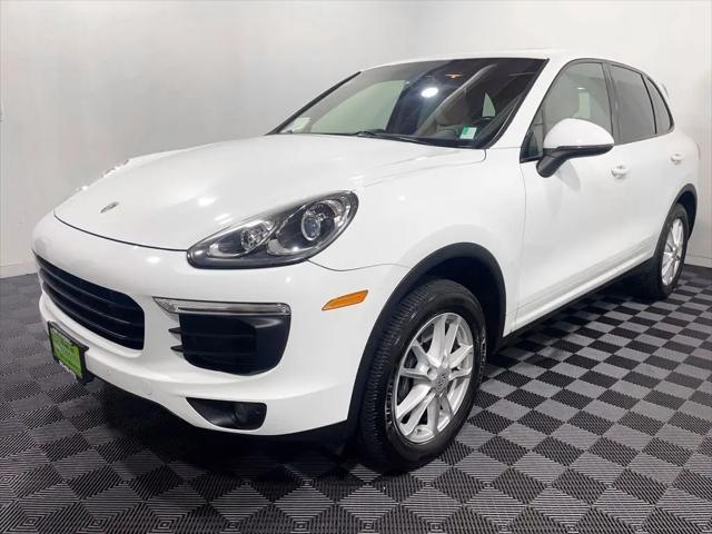 2016 Porsche Cayenne Standard