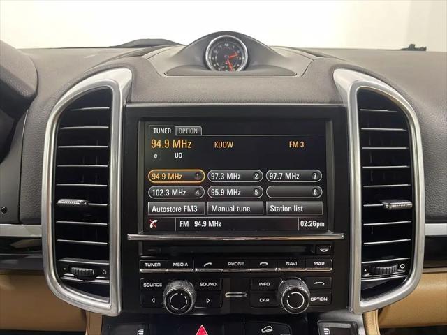2016 Porsche Cayenne Standard