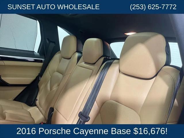2016 Porsche Cayenne Standard