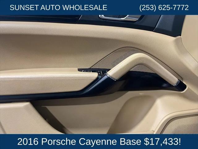 2016 Porsche Cayenne Standard