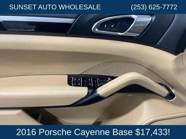 2016 Porsche Cayenne Standard