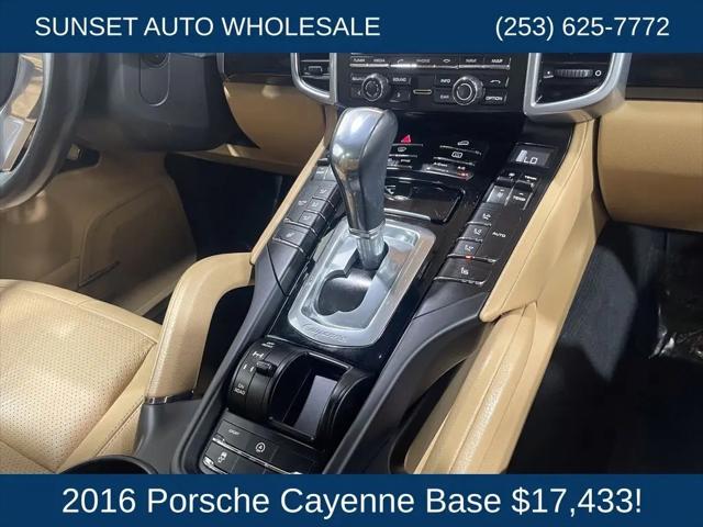 2016 Porsche Cayenne Standard