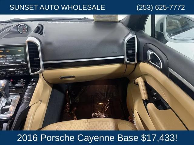 2016 Porsche Cayenne Standard