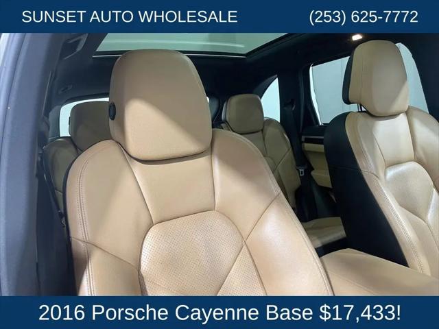 2016 Porsche Cayenne Standard
