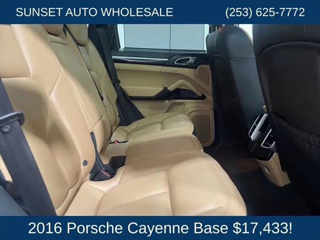 2016 Porsche Cayenne Standard