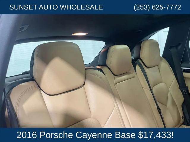 2016 Porsche Cayenne Standard