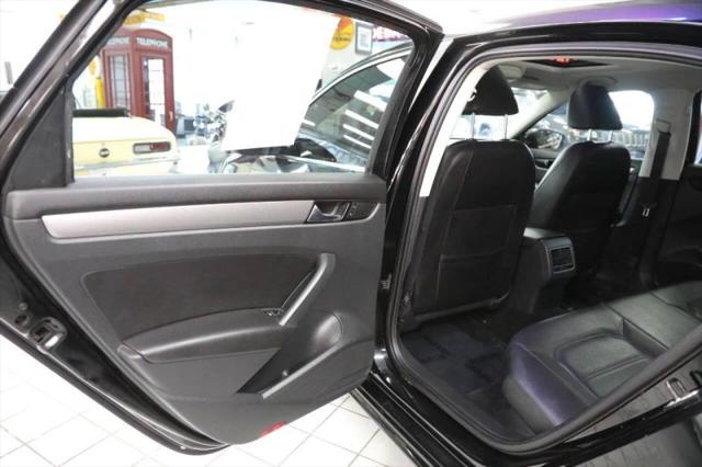 2014 Volkswagen Passat 1.8T SE